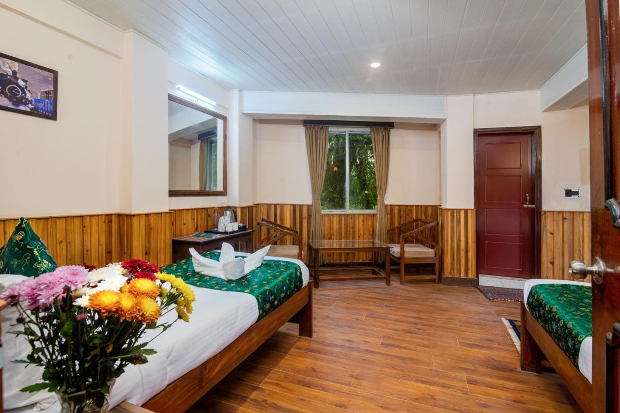 Muscatel Roma - 400 Mts From Mall Road Darjeeling  Bagian luar foto